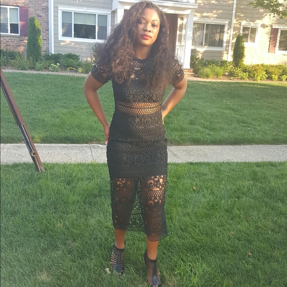 BF SALE🌑🙌🏾[Express] Lace Dress - Picture 8 of 8